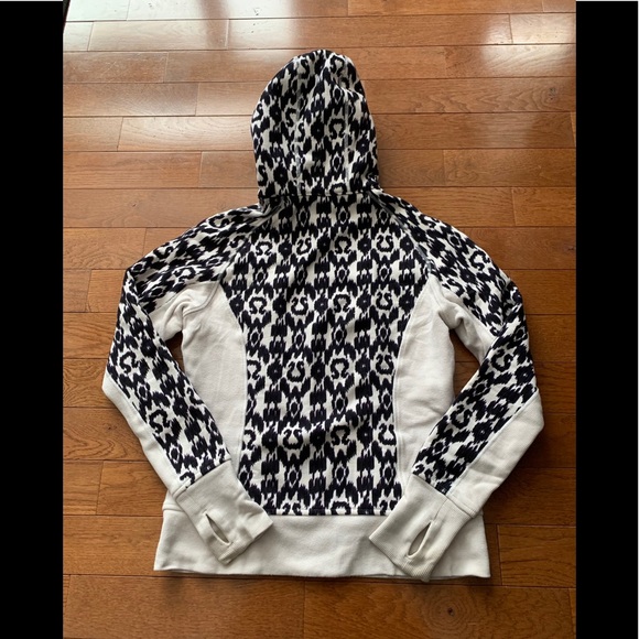 💜LULULEMON SCUBA HOODIE/JACKET-IKAT PRINT, 10💜 - Picture 4 of 8